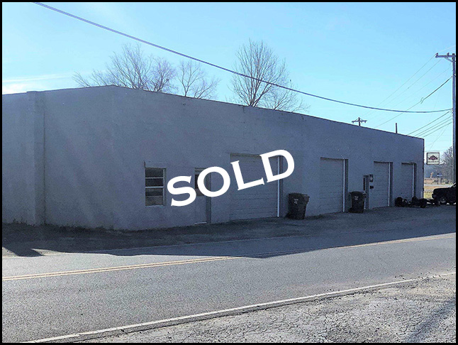 Commercial Property for sale through Apex Real Estate in Moulton