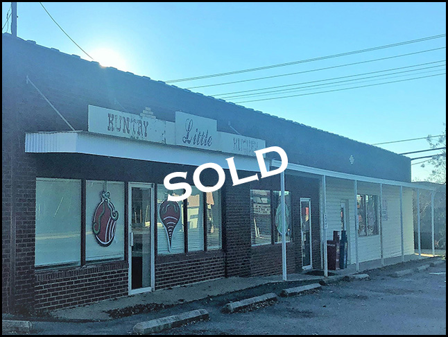 Commercial Property for sale through Apex Real Estate in Moulton