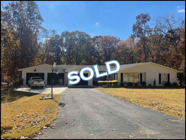 Home for sale in Russellville Alabama through Apex Real Estate