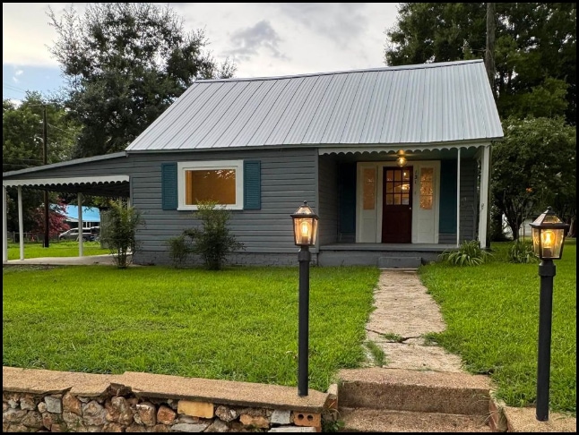 Home for sale in Courtland, Alabama through Apex Real Estate