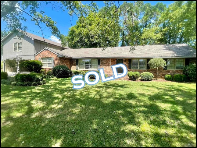 Home for sale in Moulton, Alabama through Apex Real Estate