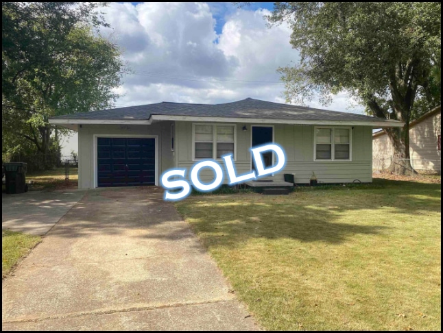 Home for sale in Decatur, Alabama through Apex Real Estate