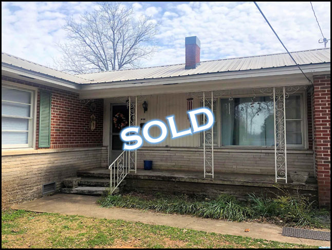 Home for sale in Moulton Alabama through Apex Real Estate