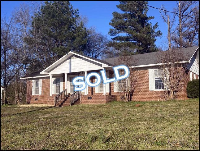 Home for sale in Moulton Alabama through Apex Real Estate