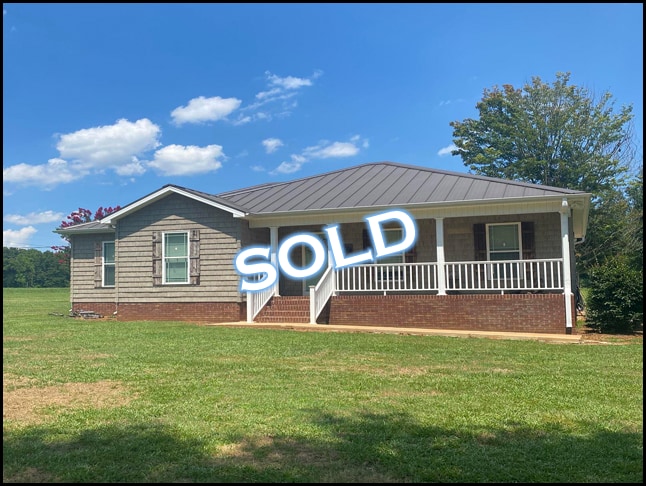 Home for sale in Moulton Alabama through Apex Real Estate